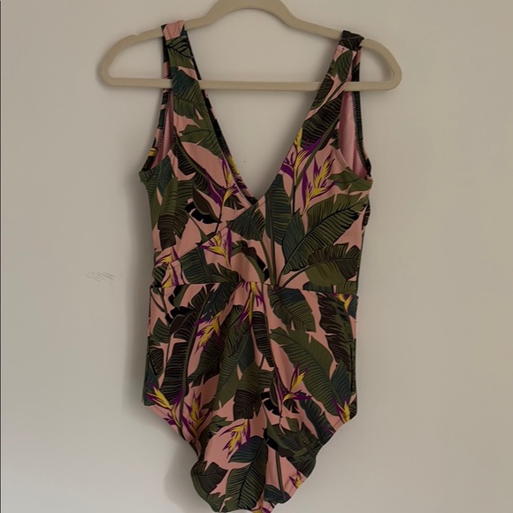 Lands’ End Tropical Print Swimsuit - Picture 4 of 6